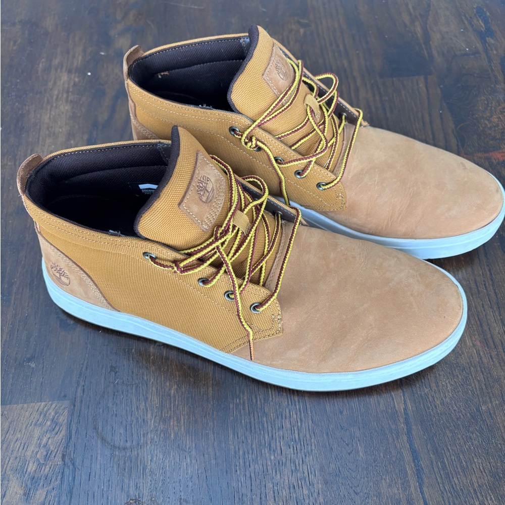 Timberland Tan Chukka Boots with White Sole
